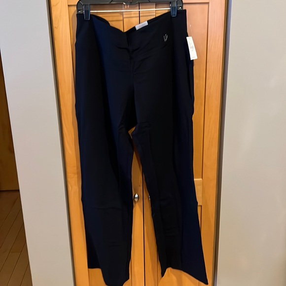 Livi Active Pants & Jumpsuits Nwt Livi Yoga Pant Poshmark